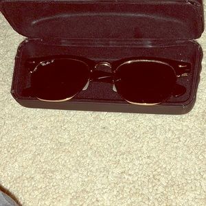 Ray band sun glasses.